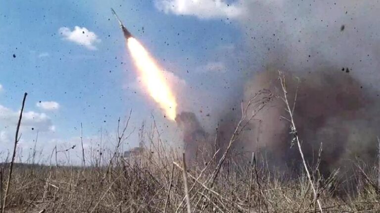 WSJ: ABD, Ukrayna’nın Amerikan yapımı uzun menzilli füzeleri Rusya topraklarında kullanmasını engelledi