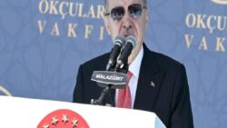 Yeni Akit yazarı: Aslında biz de istiyoruz ki milletin adamı RTE çok yoruldu, artık kendisine ve ailesine zaman ayırsın