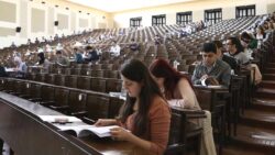 YKS sonuçları tartışma yarattı: Adaylar itiraz etti, uzmanlar yığılma, azalan kontenjan ve vakfı üniversitelerindeki ücret artışına dikkati çekti