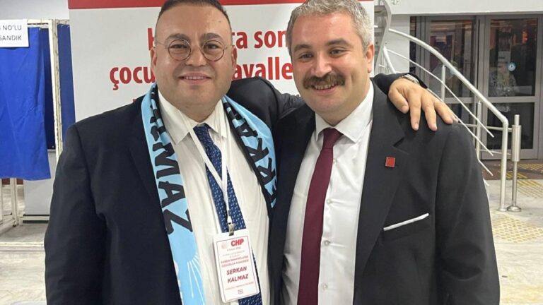 CHP Konak İlçe Kongresi’nde iki adaylı yarışın kazananı Serkan Kalmaz oldu