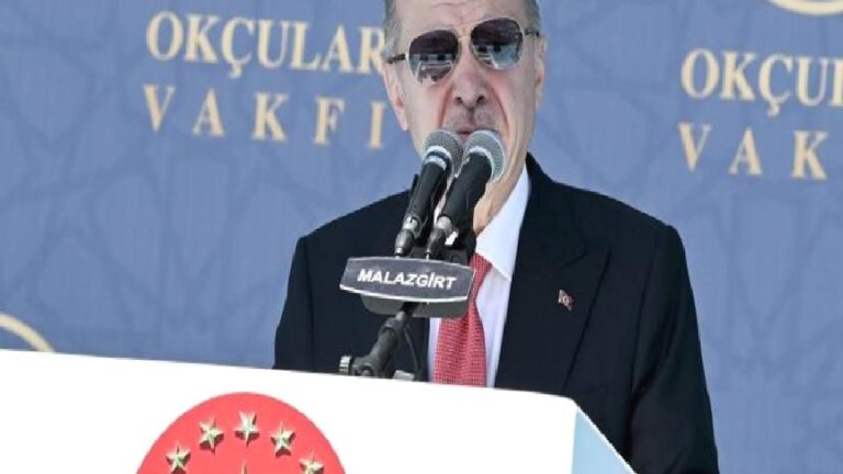 Erdoğan hakkında suç duyurusunda bulunan 3 avukata “cumhurbaşkanına hakaret” suçlamasıyla dava