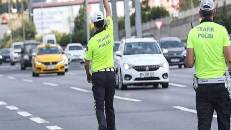 İstanbul’da bazı yollar yarın trafiğe kapatılacak