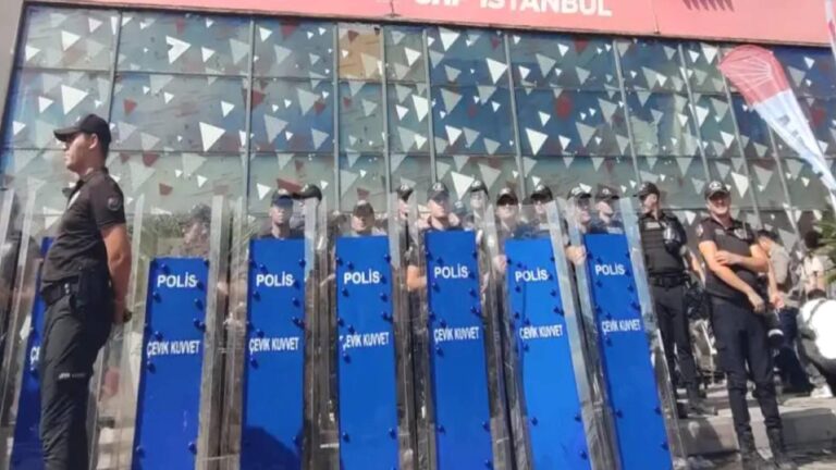 Suat Özçağdaş: Değil Vali, İçişleri Bakanı ve Cumhurbaşkanı’nın da bir siyasi partinin mekanını kabul etmemesi söz konusu değil