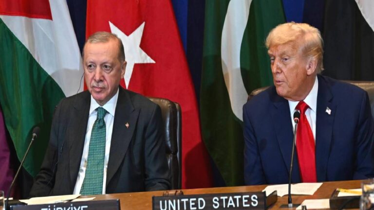 Yeniden Refah’tan, Trump görüşmesi öncesi Erdoğan’a açık destek: Trump’ın ve Netanyahu’nun savaş suçlarını yüzüne vuracaktır!