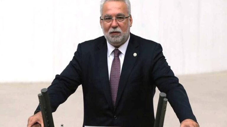 Akit yazarı Karahasanoğlu, tutuklanan eski AKP milletvekili Kocabıyık’ı hedef aldı: ‘İmamoğlu’ndan daha fazlasını alacağını düşündüğü için mi şimdi konuşuyor?