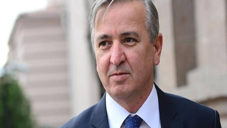 AKP’li Aydın Ünal: Alenî alkol tüketiminin Türkiye’de bu kadar pervasızca sergilenebiliyor olması kanımıza dokunuyor