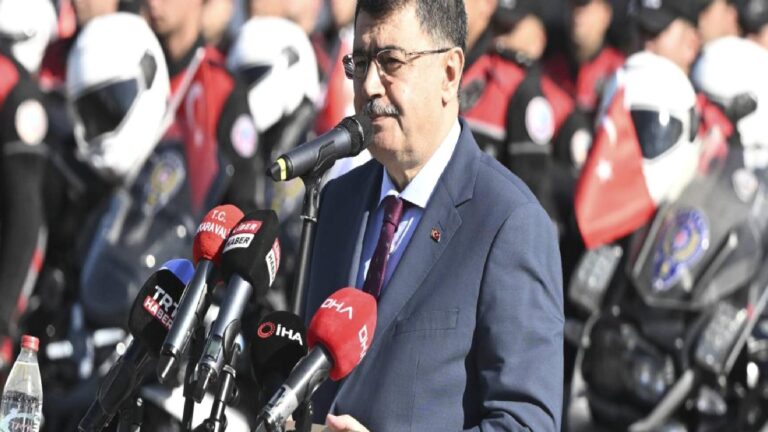 Ankara Valisi Şahin, 4 suç örgütünün çökertildiğini açıkladı: Vatandaşlarımız tedirginliğe düşmesin, yeni baş kaldırmaya çalışan bütün gruplar için gerekeni yapıyoruz