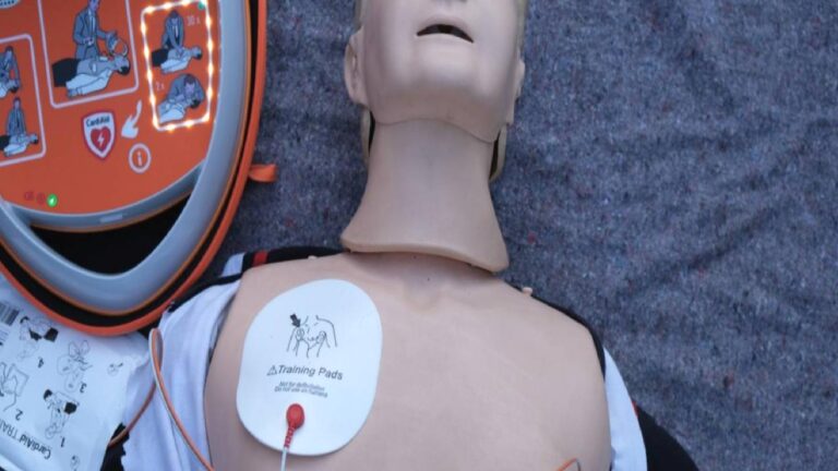 Bakanlıktan, ani kalp durmalarına karşı kamusal önlem!