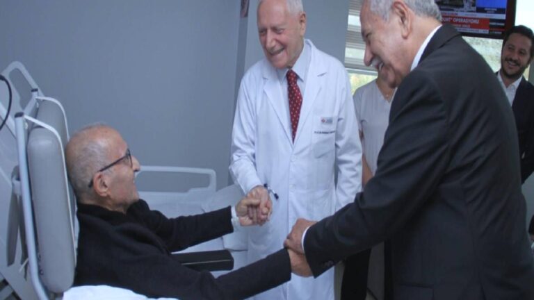 Bülent Arınç, Hikmet Çetin  ve Mehmet Haberal’ı ziyaret etti