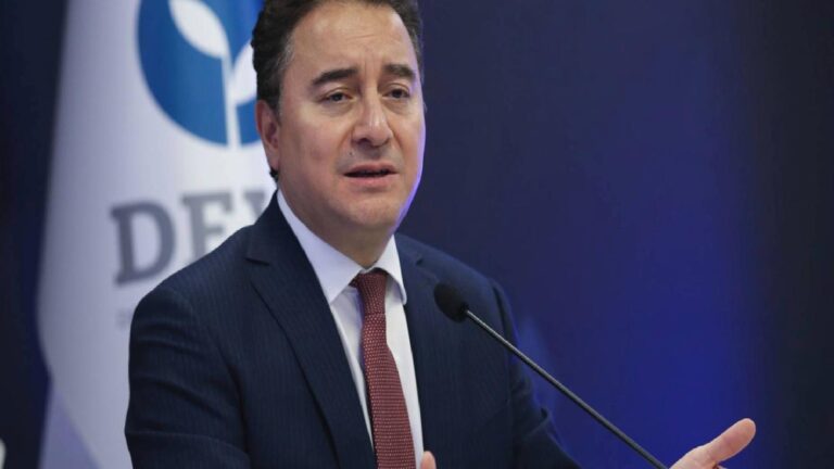 DEVA Partisi Genel Başkanı Babacan, KKTC Cumhurbaşkanlığına seçilen Erhürman’ı kutladı