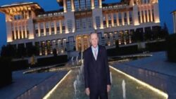 Erdoğan: Makamlar, koltuklar, ünvanlar gelip geçicidir ve birer imtihan vesilesidir