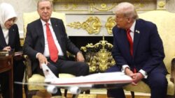 Hürriyet yazarı Selvi: Trump’ın barış planı başarılı olduysa burada en büyük pay Erdoğan’a ait, Biden bu da sana ders olsun