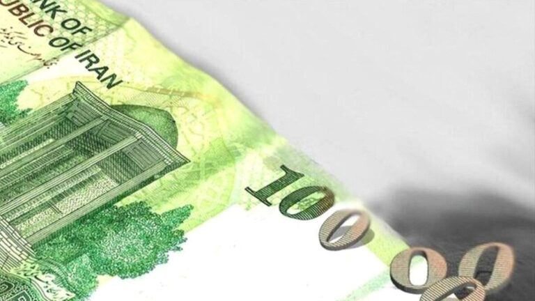 İran Meclisi, ulusal para biriminden dört sıfır atılmasına ilişkin yasa tasarısını kabul etti
