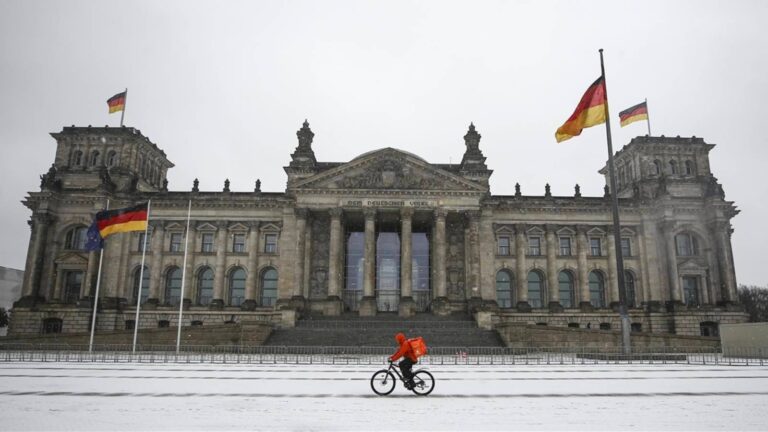 Berlin’de vatandaşlık başvurularında kriz büyüyor