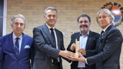 Mersin Kenti Edebiyat Ödülü Ahmet Ümit’e verildi: 25 yıl sonra halen okunuyorsanız bu sizi iyi bir yazar yapar