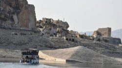 Sular altında bırakılan Hasankeyf’te ‘tekne turu’