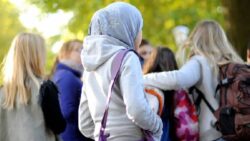 Avusturya’da 14 yaşından küçüklere başörtüsü yasağı