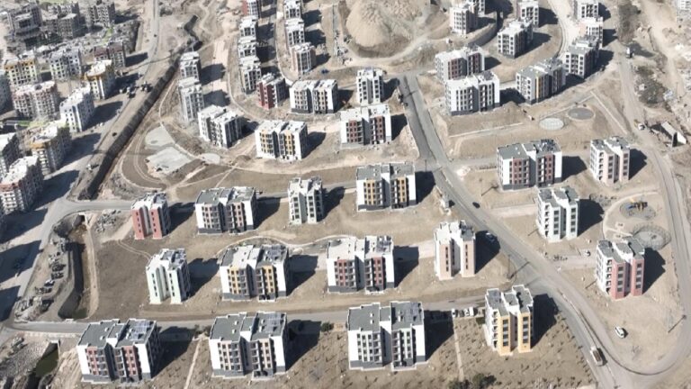 Bakanlık, “asrın inşa seferberliği” diyerek duyurdu: Hatay’da  455 bin ev ve iş yeri teslim edilecek