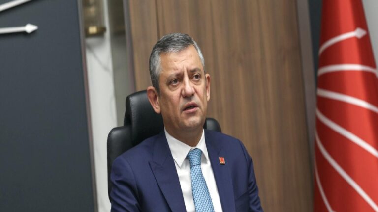 CHP’de yeni MYK, Özel başkanlığında ilk kez toplandı: Masada hangi başlıklar var?