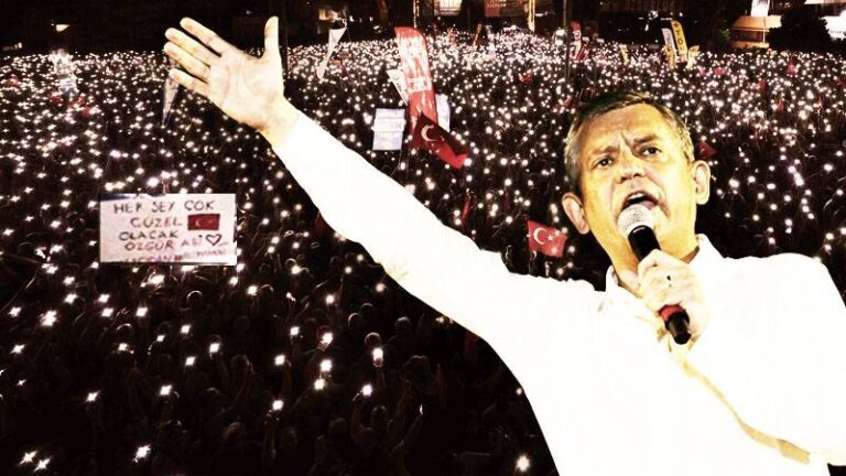 CHP’nin Kayseri mitingi öncesi kente asılan afişler toplatıldı: Fotoğraftan bile korkuyorlar