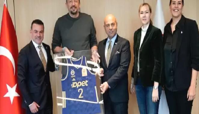 Fenerbahçeli yöneticilerden, TBF Başkanı Türkoğlu’na ziyaret