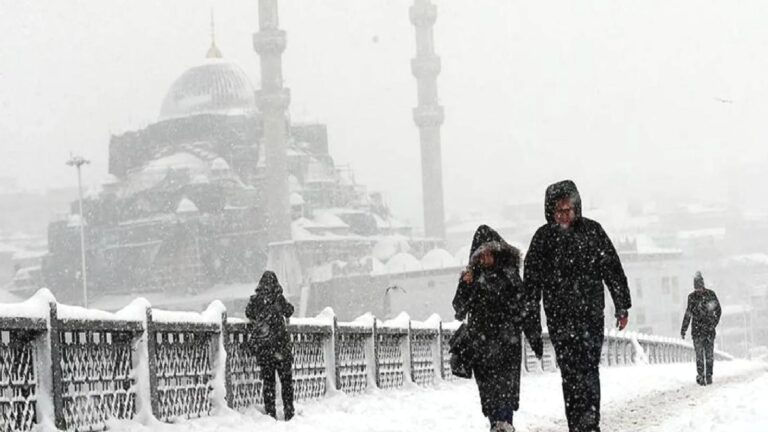 İstanbul yeni yıla karlı girecek; AKOM don uyarısı yaptı