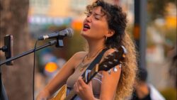 Müzisyen Eda Tat: Sesimi çalıp yapay zekâ ile ürettikleri şarkıyı milyonlarca kişi dinliyor, dava açacağım!