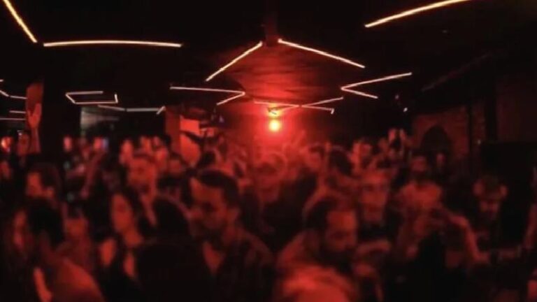 Ankara’daki gece kulüplerine fuhuş operasyonunda ihbarı mekânda çalıştırılan kız çocukları yapmış: Cinsel ilişki teklifini reddedersek işten atılıyoruz