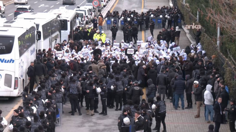 Barış Anneleri Meclisi, Suriye’de yaşananları protesto etti: Savaş Ankara’dan çıkıyorsa, barış da Ankara’dan çıkar!