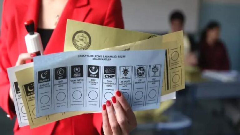 Bazı anketlerde kararsızlar yüzde 33’ü aştı: CHP, AKP ve MHP’den kopan seçmeni hedefliyor