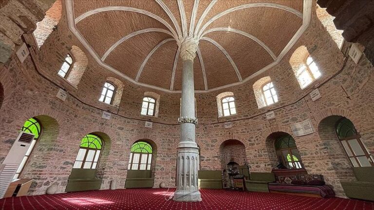 Cemevlerinin ‘kültürel tesis’ olarak tanımlanmasına Alevi derneklerinden ortak açıklama: İnkâr siyasetinin yeni bir ilanı