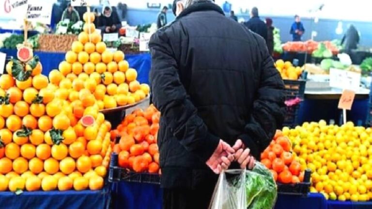 İmamoğlu duyurdu: İBB, 20 bin emekliye pazar desteği verecek