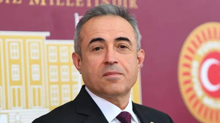 Kahramanmaraş Milletvekili İrfan Karatutlu DEVA Partisi’nden istifa etti, AKP’ye katılıyor