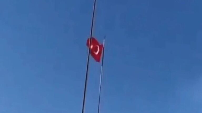 KCK’dan bayrak açıklaması: Çözüm sürecini sabote etme amacı taşıyan provokasyon