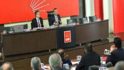 Özgür Özel, partisinin 81 il başkanıyla bir araya geldi