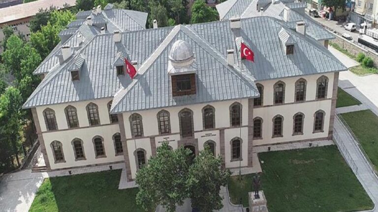 Vali, “Yıkılabilir” demişti: Milli Mücadele’nin karargâhı Erzurum Kongre Binası’nın geleceği belli oldu
