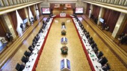 Karar yazarı Koru: “Terörsüz Türkiye süreci” Meclis raporu yazılamıyor; ihtilaf, karşılıklı jestlerin el yakıcılığından kaynaklanıyor