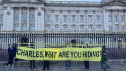 Kraliyet, Epstein iddialarına sessiz kalmakla suçlanıyor: Buckingham Sarayı’na “Suç mahallidir girilmez” şeridi çekildi