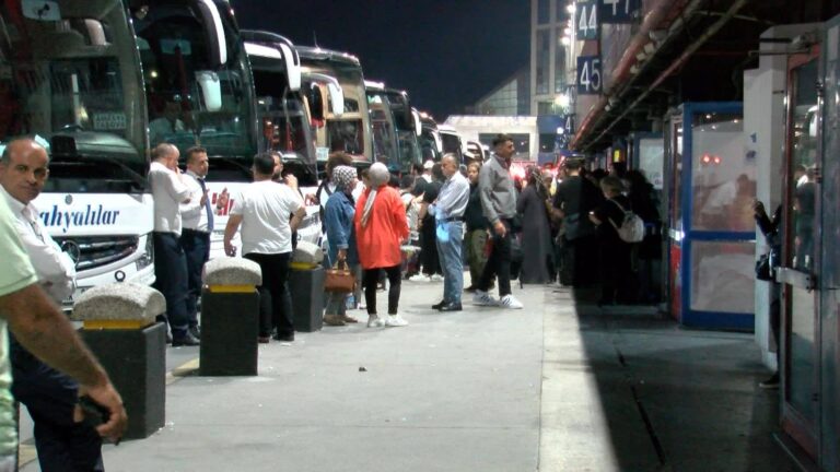 Bayram öncesi hareketlilik: Biletlerin yüzde 90’ı tükendi