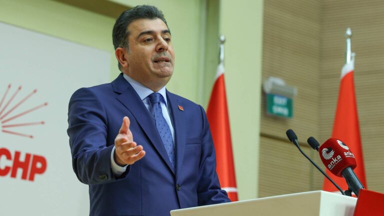 CHP’den İBB davası tepkisi: Hala yapamadılar, memlekette bizi yargılayacak salon yok!