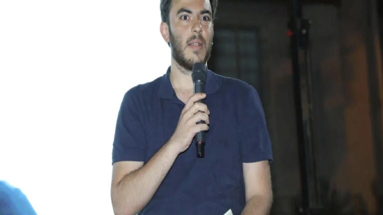 CHP’li Günaydın: İsmail Arı yalnız değildir, gazetecilik suç değildir