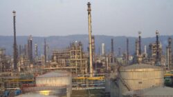 Hindistan Rus petrolü almak için alternatif para birimlerine yöneliyor