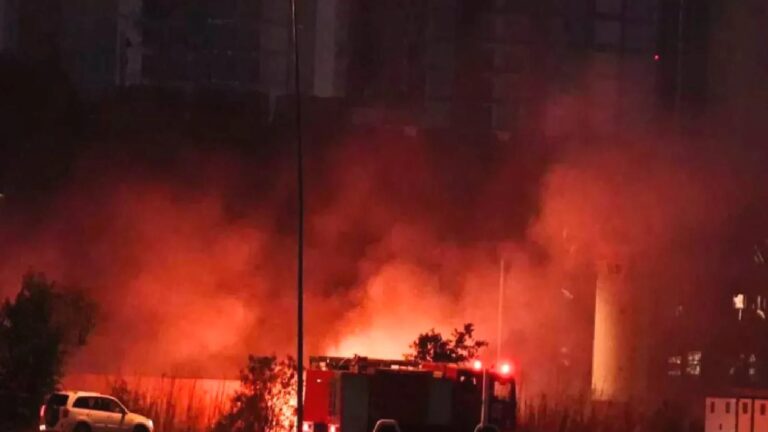 İran’ın tehditlerinin ardından Suudi Arabistan’ın başkenti Riyad’da patlama sesleri