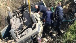 Kütahya’da feci kaza: Çukura düşen otomobildeki 2 kişi öldü