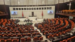 TBMM’de ‘medyada şiddet’ önergesi reddedildi; AKP ve DEM Parti arasında LGBT+ polemiği yaşandı