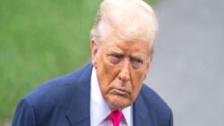 Trump: İran benimle anlaşma yapmak için yalvarıyor