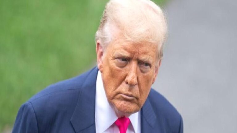 Trump: İran benimle anlaşma yapmak için yalvarıyor