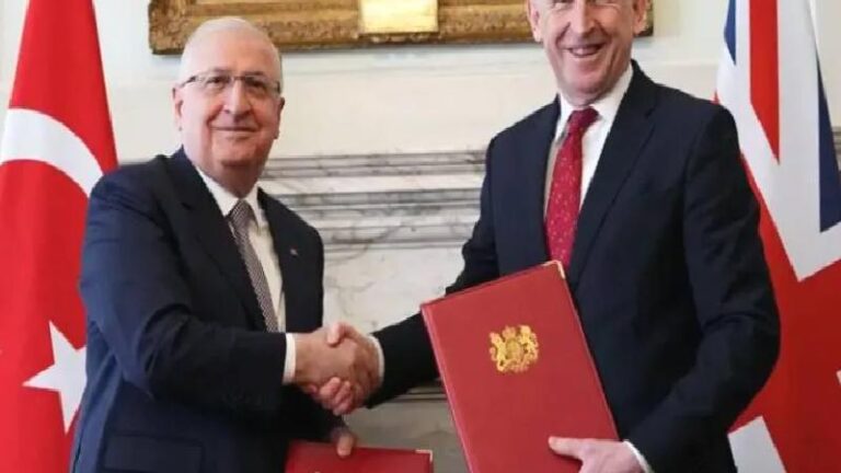 Türkiye ve Britanya, Eurofighter savaş uçakları için destek anlaşmasını imzaladı