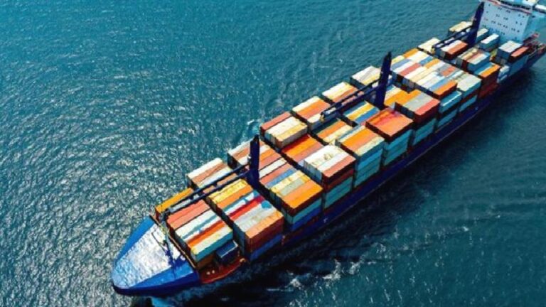 ABD Donanması İran ablukasında 13 gemiyi geri çevirdi