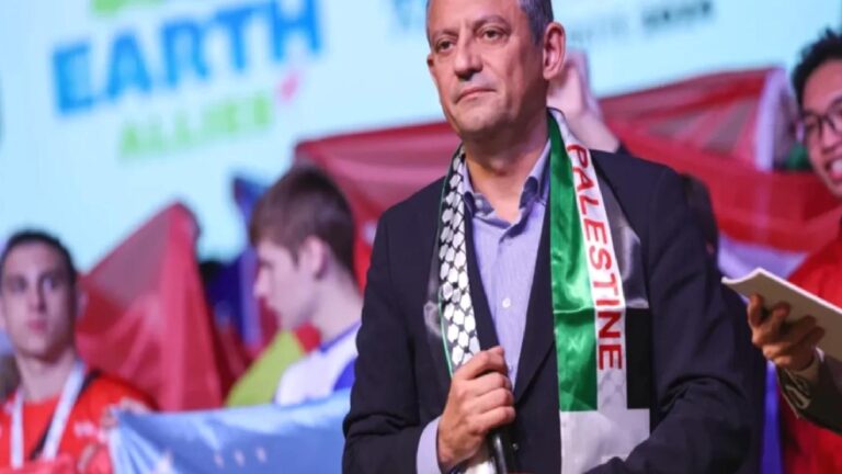 Ahmet Hakan’dan Özgür Özel’e Netanyahu yanıtı için destek: Kendisine zırnık koklatmadığı gibi hak ettiği yanıtı verdi, bravo!